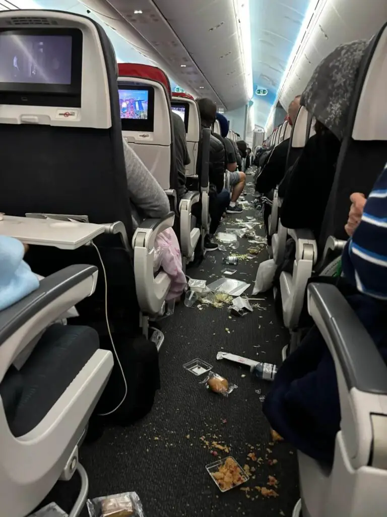 airplane after turbulence