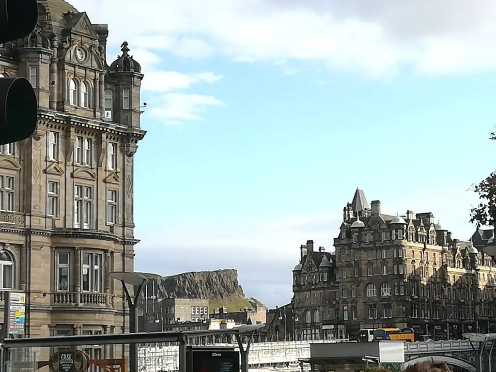 Arthur's Seat from the center of Edinburgh